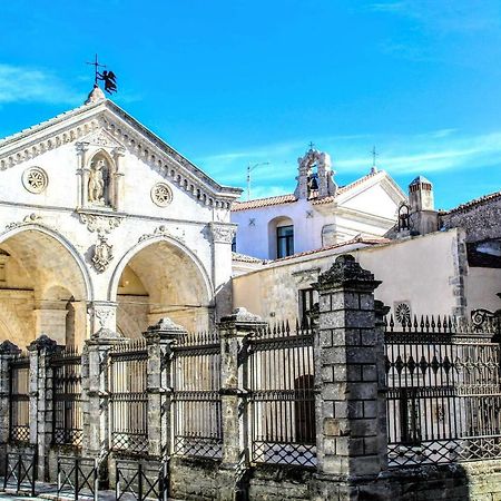 Rooms Gli Arcangeli 2 - Affitti Brevi Italia Monte SantʼAngelo Екстериор снимка