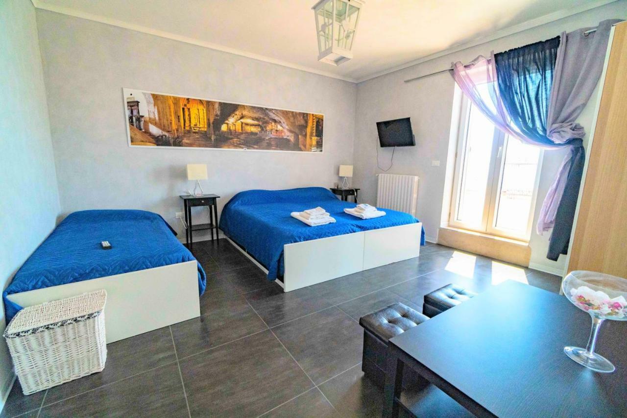 Rooms Gli Arcangeli 2 - Affitti Brevi Italia Monte SantʼAngelo Екстериор снимка