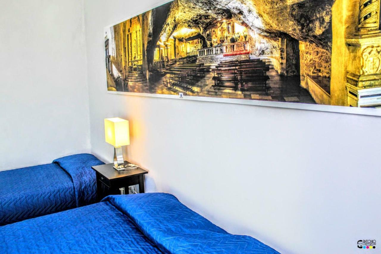 Rooms Gli Arcangeli 2 - Affitti Brevi Italia Monte SantʼAngelo Екстериор снимка