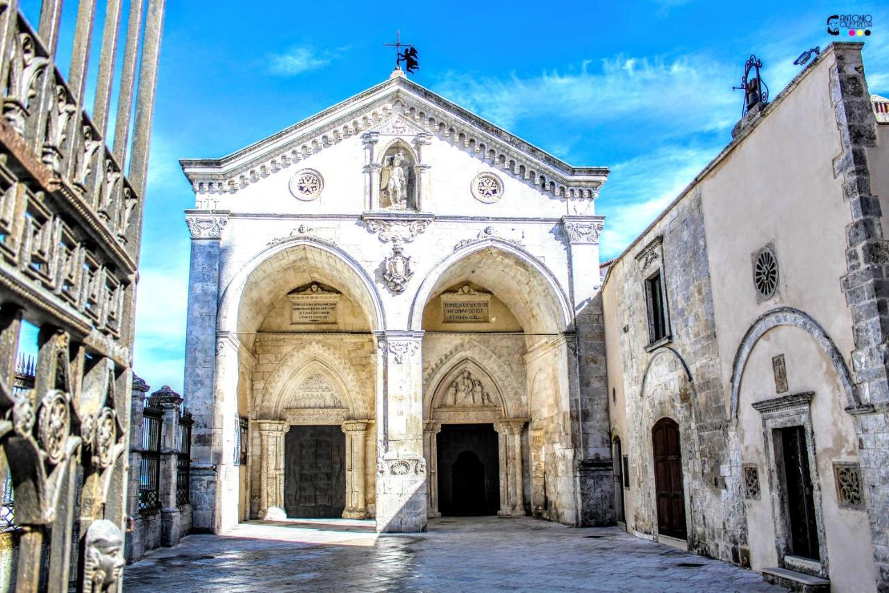 Rooms Gli Arcangeli 2 - Affitti Brevi Italia Monte SantʼAngelo Екстериор снимка