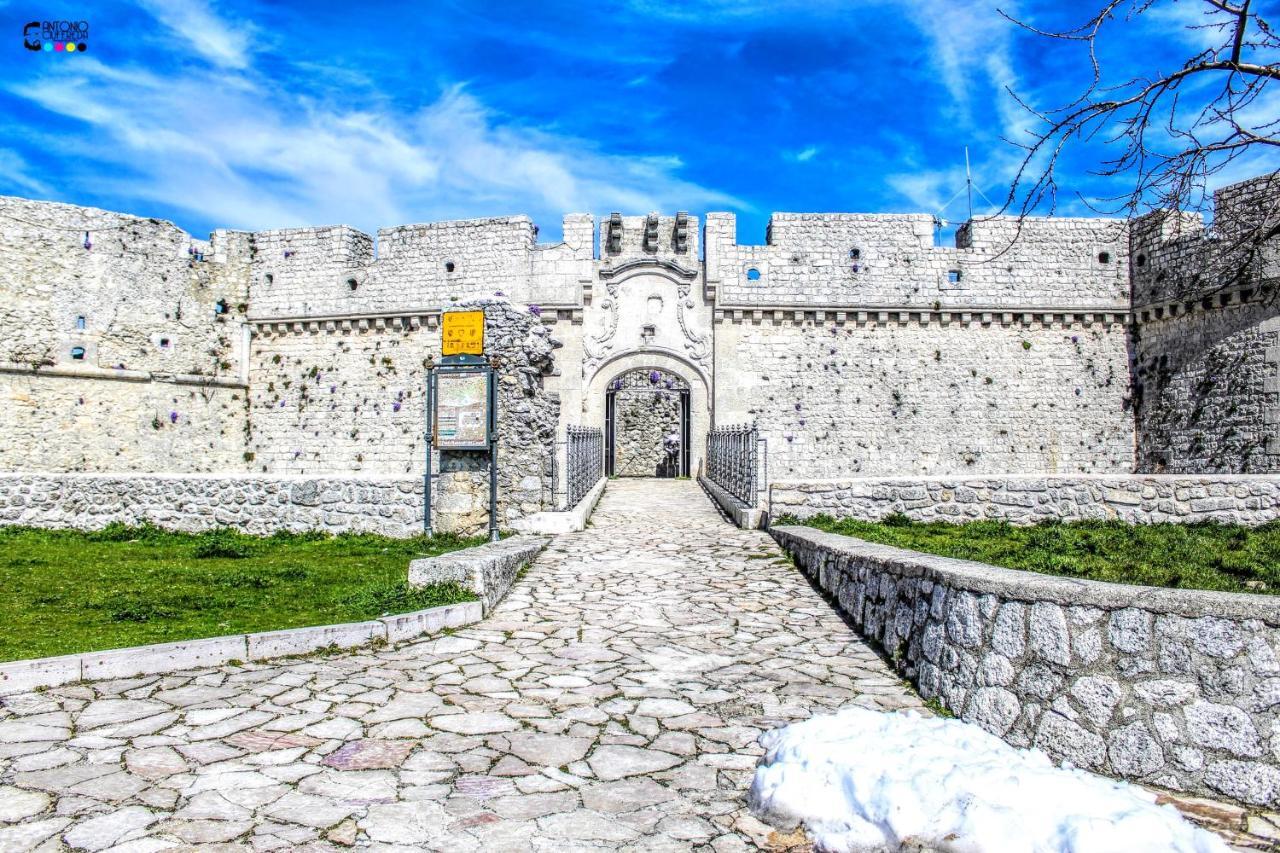 Rooms Gli Arcangeli 2 - Affitti Brevi Italia Monte SantʼAngelo Екстериор снимка